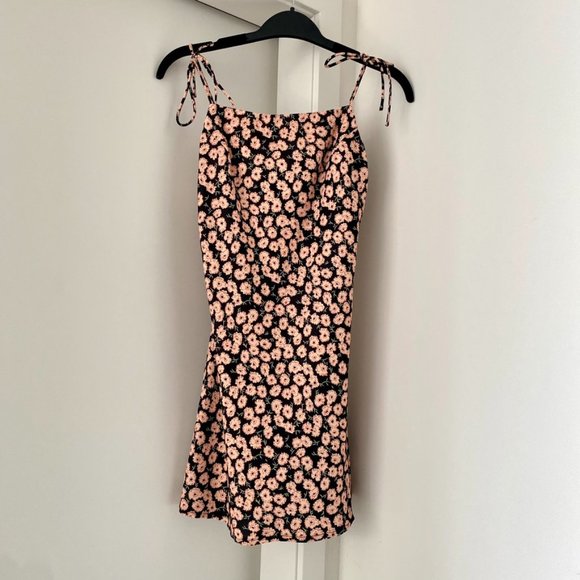 Princess Polly Franklyn mini dress | Black floral strappy mini dress | US size 0 - Picture 3 of 12